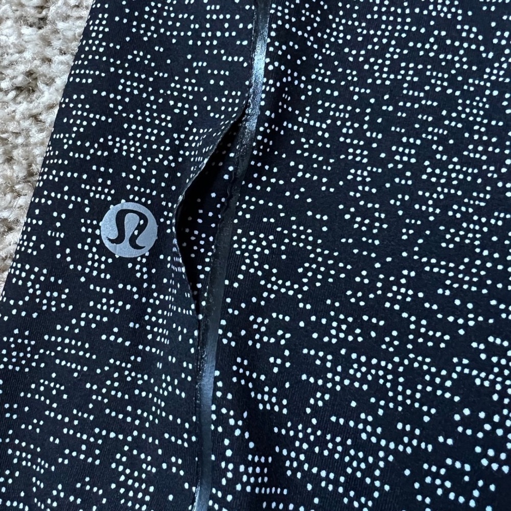 Lululemon Quick Pace 7/8 Tight (25") Soundwave White Black - Picture 4 of 5